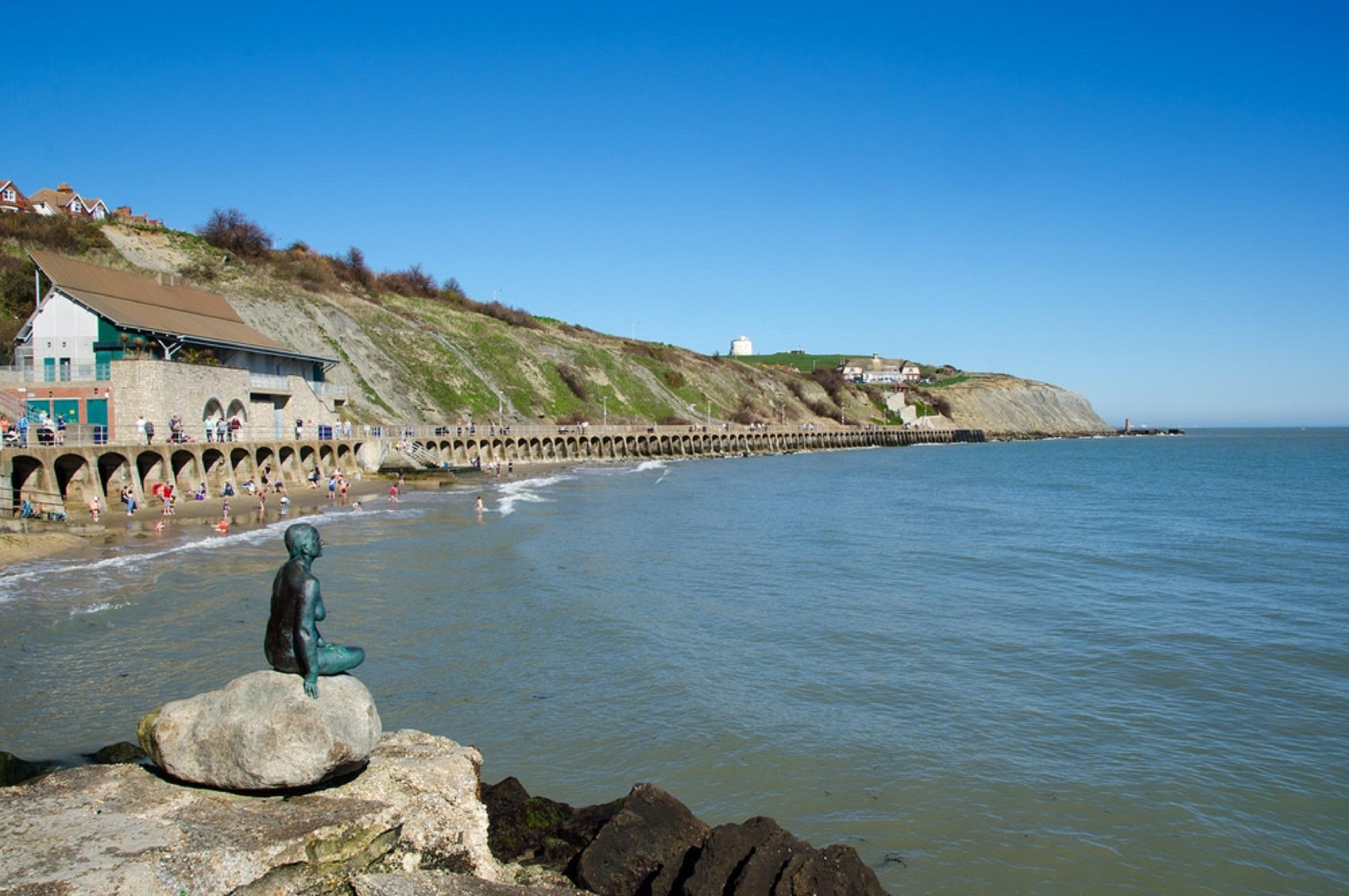 Holiday Inn Express Folkestone Channel Tunnel, An Ihg Hotel Exteriör bild